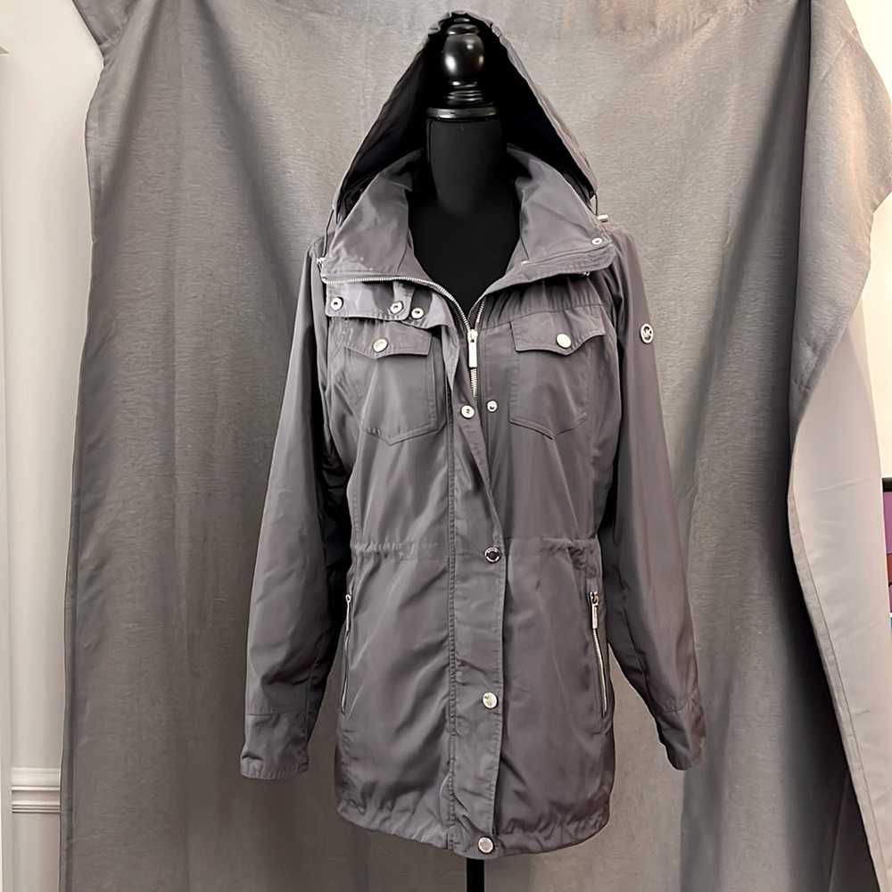 EUC MICHAEL Michael Kors rain jacket with hood